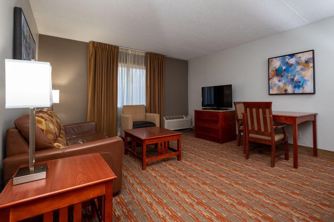 Endeavor Inn & Suites, Trademark Collection By Wyndham Топіка Екстер'єр фото