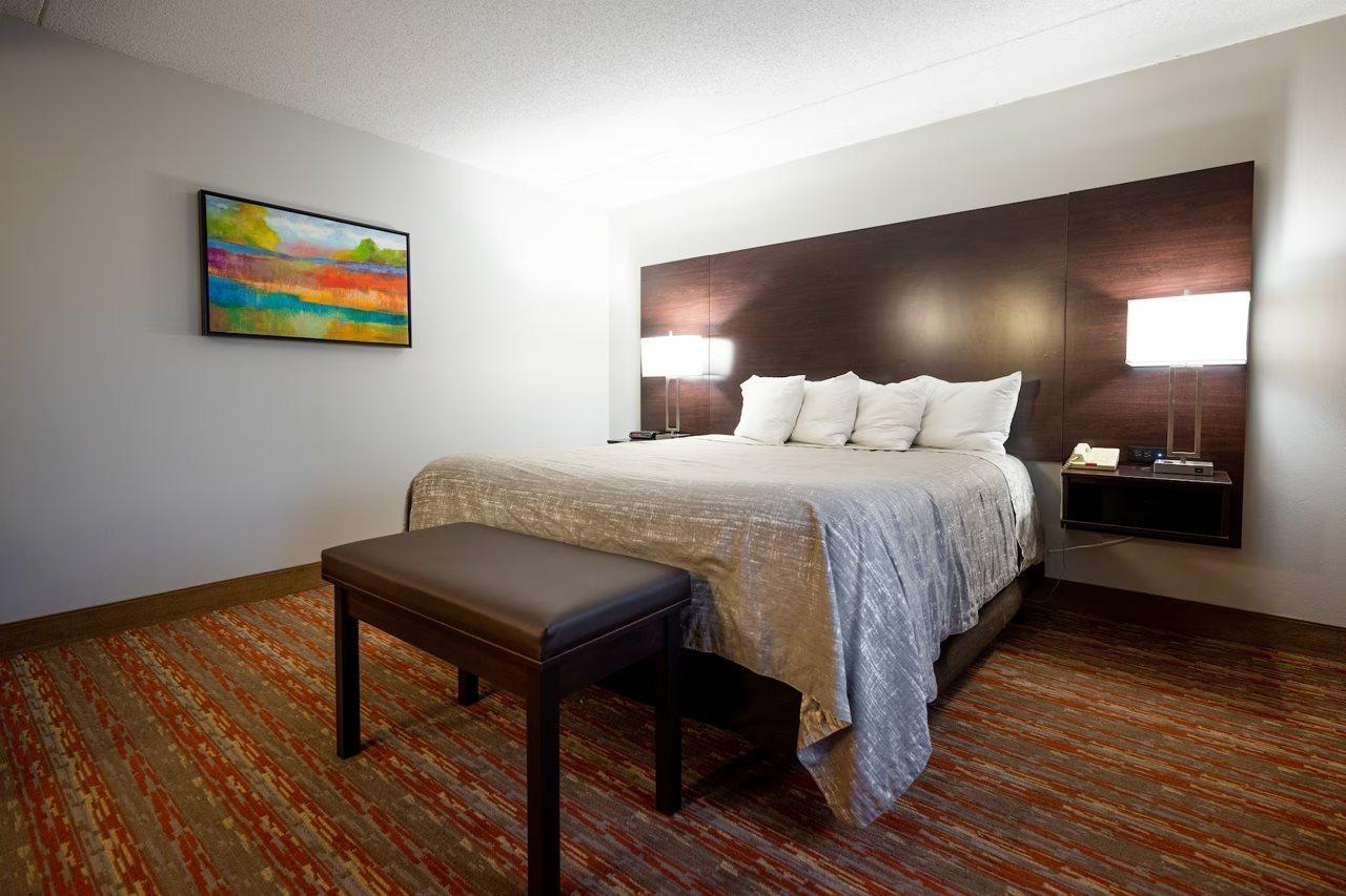 Endeavor Inn & Suites, Trademark Collection By Wyndham Топіка Екстер'єр фото